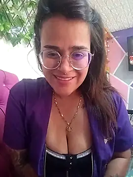 rochylinda online show from April 23, 2026, 3:25 pm