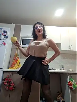 LaliaMia online show from November 30, 2025, 4:38 am