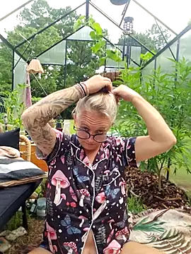 Snapshot of Blondejenn chatting on July 21, 2026, 12:51 pm Blondejenn online show from July 21, 2026, 12:51 pm