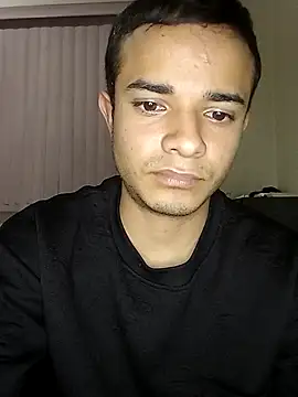 LuisLatinboyy online show from April 8, 2026, 1:27 am