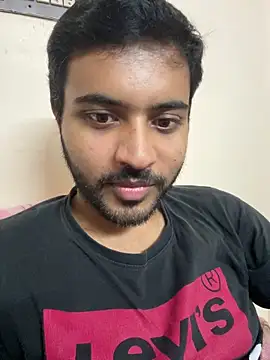 Sweetloverr28 online show from May 2, 2026, 6:57 pm