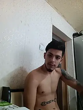 Snapshot of robertmrn112 chatting on May 20, 2026, 11:49 am robertmrn112 online show from May 20, 2026, 11:49 am