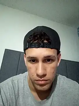 Snapshot of Gerardomendoza17 chatting on April 6, 2026, 10:38 am Gerardomendoza17 online show from April 6, 2026, 10:38 am