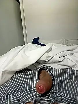 biga00 online show from April 7, 2026, 4:46 am