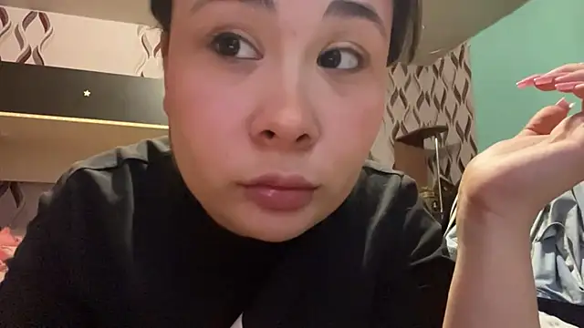 Snapshot of chatting on April 8, 2026, 4:07 pm online show from April 8, 2026, 4:07 pm