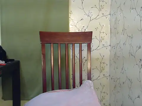 Snapshot of Yummy_Katrina chatting on April 12, 2026, 11:32 pm Yummy Katrina online show from April 12, 2026, 11:32 pm