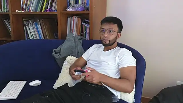 bbctoptwink online show from April 6, 2026, 5:14 pm