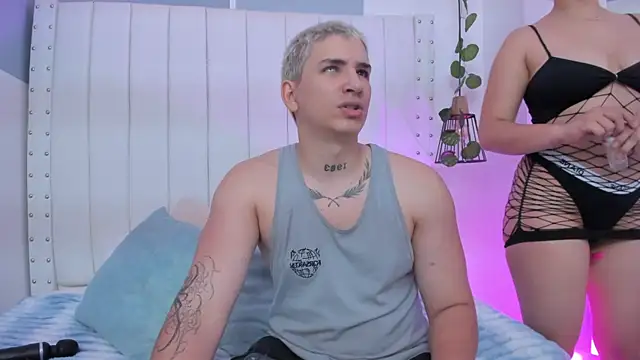 sebas and vanessa online show from April 13, 2026, 7:19 pm