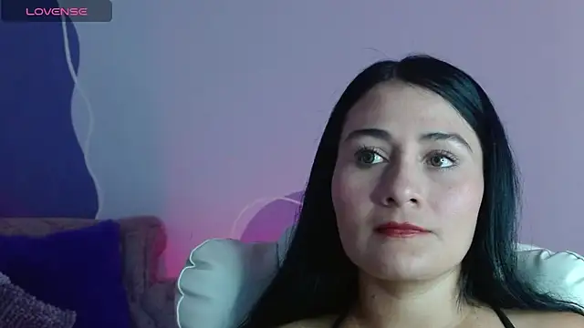 Snapshot of emilylondon_22 chatting on April 8, 2026, 1:22 pm emilylondon 22 online show from April 8, 2026, 1:22 pm