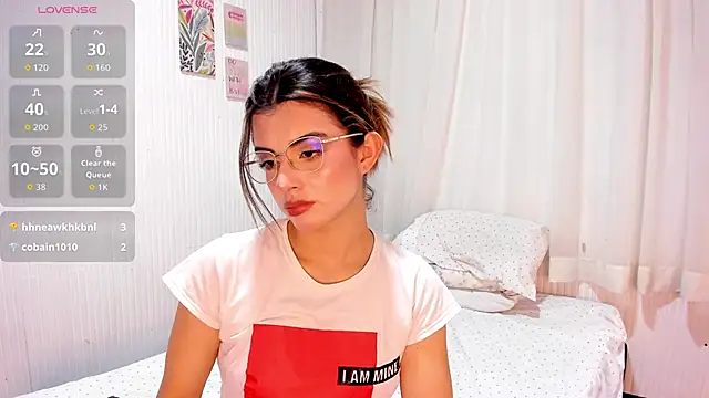 Snapshot of katyRousseX_ chatting on June 20, 2026, 10:23 pm katyRousseX online show from June 20, 2026, 10:23 pm