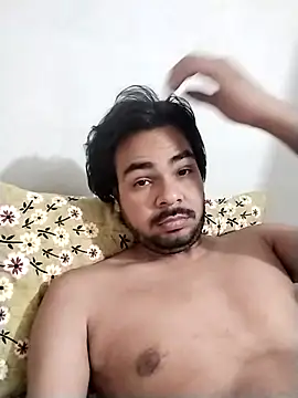 Snapshot of honey8285 chatting on April 7, 2026, 7:58 pm honey8285 online show from April 7, 2026, 7:58 pm