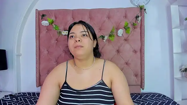 ROSELEI  online show from June 3, 2026, 12:19 pm