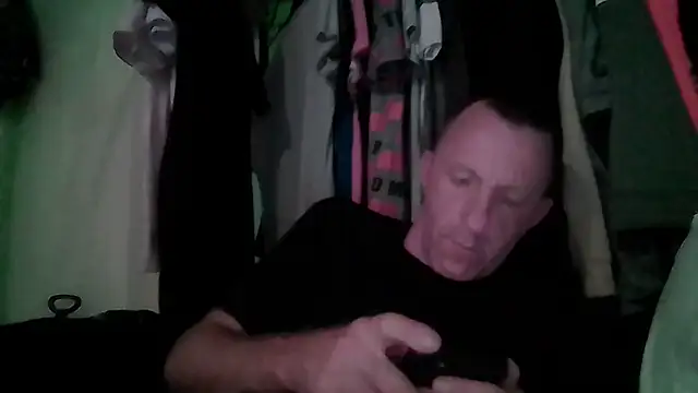 Snapshot of Sum4U2c chatting on April 6, 2026, 9:38 pm Sum4U2c online show from April 6, 2026, 9:38 pm