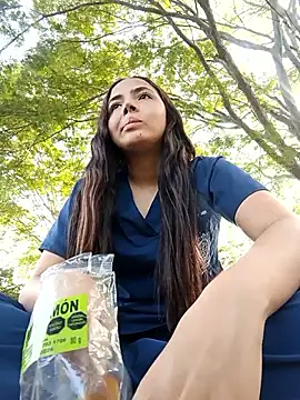 Sexy cloee outdoors online show from April 9, 2026, 8:58 pm