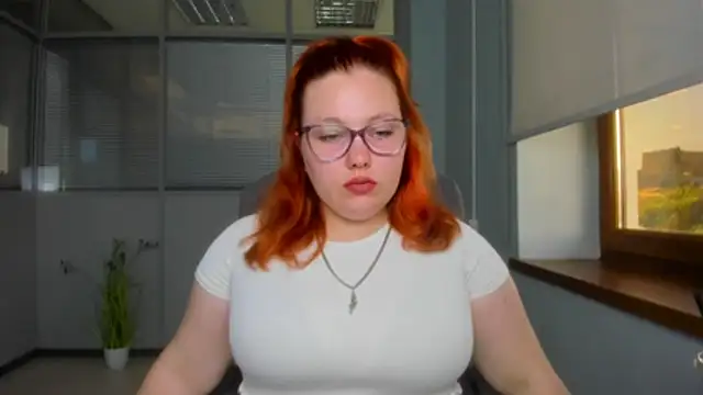 Snapshot of Aillia-Rous chatting on June 26, 2026, 6:29 am Aillia-Rous online show from June 26, 2026, 6:29 am