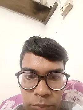 ekwjj online show from April 8, 2026, 7:03 pm