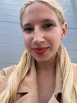 michelle lovique online show from July 19, 2026, 7:01 am
