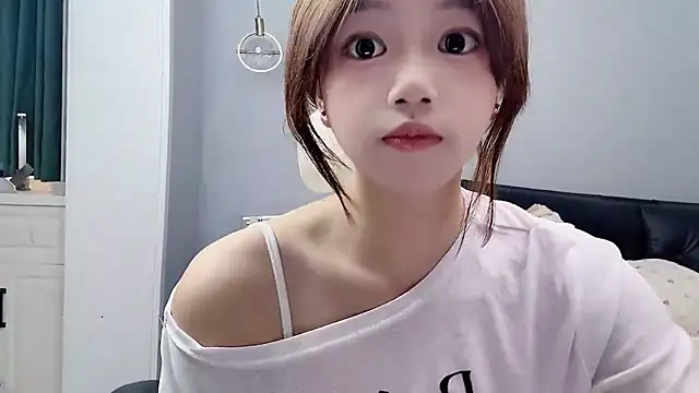 Lilababy00 online show from June 10, 2026, 5:39 am