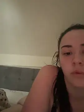 Snapshot of Charlieceex chatting on April 8, 2026, 7:19 am Charlieceex online show from April 8, 2026, 7:19 am