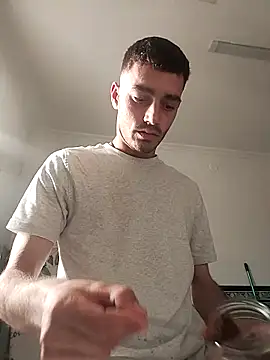 locuraypasion00 online show from April 8, 2026, 7:19 am