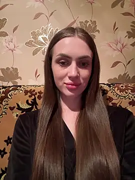 AlinaLove3213 online show from July 18, 2026, 8:01 pm