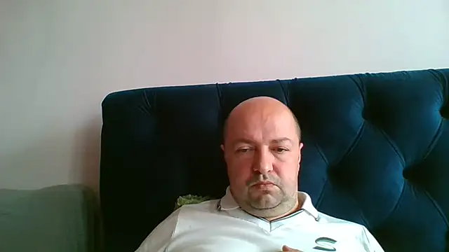 Luceriusbigass online show from May 16, 2026, 6:21 am