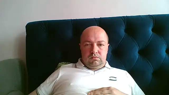 Luceriusbigass online show from May 16, 2026, 6:43 am