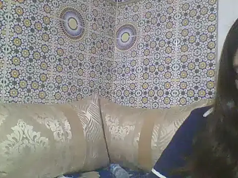 Emma-zetta online show from April 7, 2026, 8:53 pm