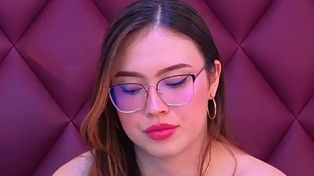 Snapshot of AmberMunroe chatting on July 19, 2026, 7:50 pm AmberMunroe online show from July 19, 2026, 7:50 pm