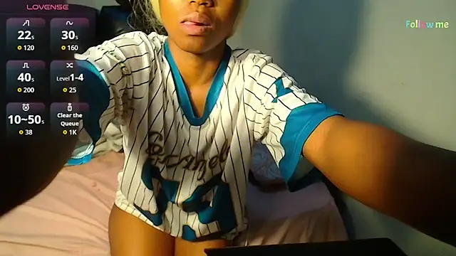 CocoaBelle online show from June 4, 2026, 12:16 am