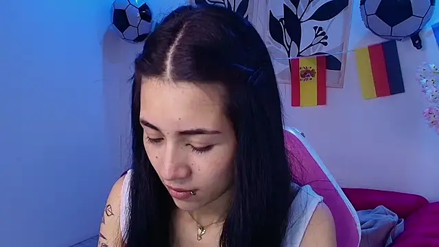 Snapshot of Rainy_doll chatting on June 28, 2026, 12:00 pm Rainy doll online show from June 28, 2026, 12:00 pm