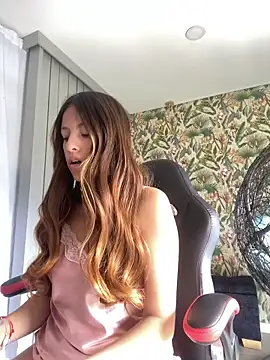Ambar Zaf online show from May 26, 2026, 1:29 pm