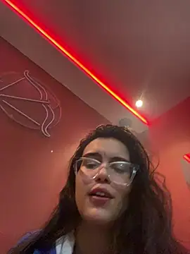 Freya1104 online show from July 17, 2026, 1:18 pm