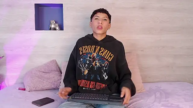 Velvet An online show from April 29, 2026, 2:59 am