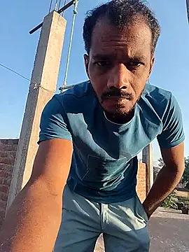 Snapshot of daddyishere102 chatting on April 10, 2026, 1:00 am daddyishere102 online show from April 10, 2026, 1:00 am