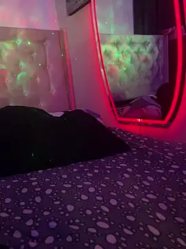 pauline and bruno online show from April 14, 2026, 5:02 am