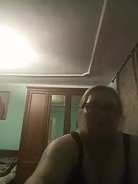 Snapshot of AureliaSky598 chatting on June 11, 2026, 12:32 am AureliaSky598 online show from June 11, 2026, 12:32 am