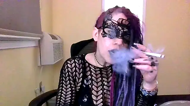 Snapshot of MistressSolena chatting on May 4, 2026, 2:18 am MistressSolena online show from May 4, 2026, 2:18 am
