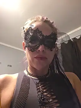 Snapshot of MistressSolena chatting on June 19, 2026, 5:12 am MistressSolena online show from June 19, 2026, 5:12 am