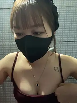 Cherry Cherry09 online show from April 13, 2026, 5:07 pm