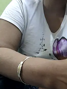 Snapshot of sexy_payal_hot chatting on May 5, 2026, 4:48 pm sexy payal hot online show from May 5, 2026, 4:48 pm
