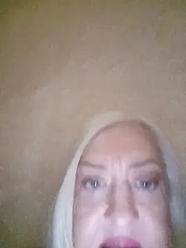 Julia20X online show from June 2, 2026, 11:12 am