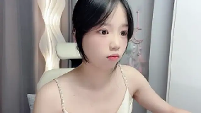Xiaoqing00 online show from June 3, 2026, 5:21 am