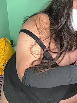 Desifiregirl online show from May 31, 2026, 11:39 pm