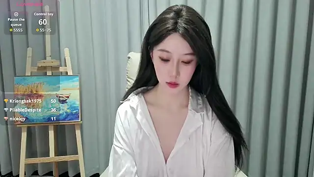 LUNYI-CC online show from June 3, 2026, 2:33 pm
