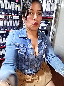 Snapshot of ZOE-WILDER_ chatting on June 12, 2026, 11:09 am ZOE-WILDER online show from June 12, 2026, 11:09 am