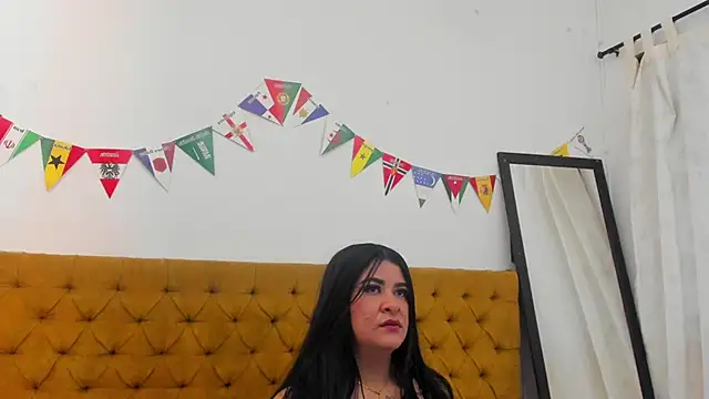 Snapshot of Katty_West chatting on July 10, 2026, 7:05 pm Katty West online show from July 10, 2026, 7:05 pm