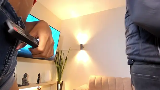 Honey luxury cute online show from April 25, 2026, 8:28 pm