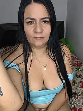Snapshot of cataleya-latina chatting on July 3, 2026, 3:24 am cataleya-latina online show from July 3, 2026, 3:24 am