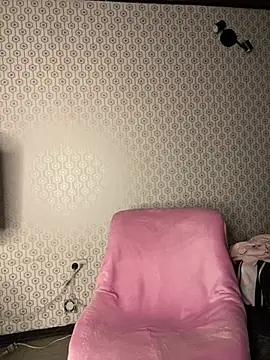 AlanaMartinez Pink online show from May 23, 2026, 4:07 am
